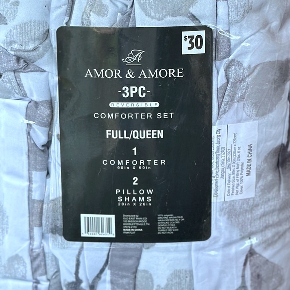 NWT Full/Queen Comforter Set| Amor & Amore | Gray and White Floral - Picture 4 of 5